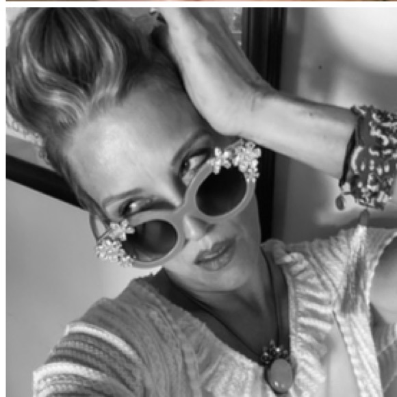 LIKE 4 LIVE. 👁️NEED U. Head in the clouds feet in the sand! - Picture 8 of 10